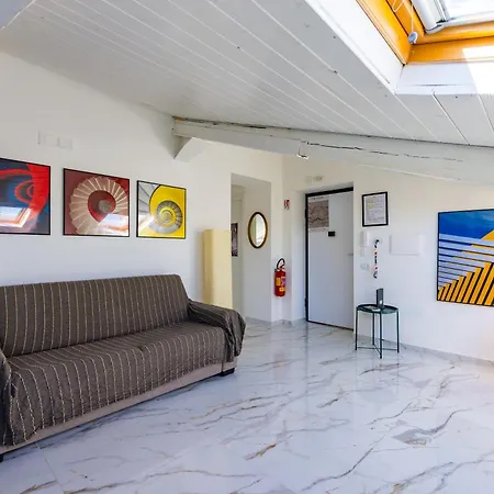 A Quiet Space * Nápoly